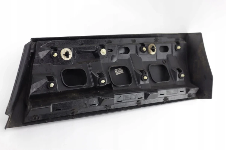 LISTWA BŁOTNIKA PRAWY TYŁ RANGE ROVER EVOQUE LIFT (2015-2018) 2.0 TD Ingeni