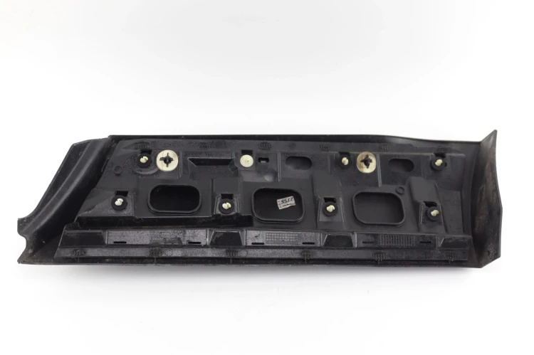 LISTWA BŁOTNIKA PRAWY TYŁ RANGE ROVER EVOQUE LIFT (2015-2018) 2.0 TD Ingeni
