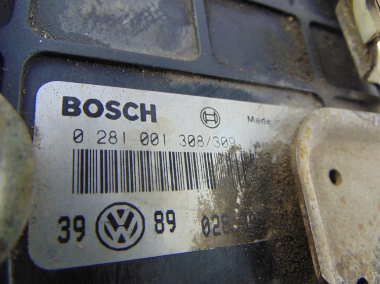 KOMPUTER STEROWNIK SILNIKA VOLKSWAGEN VENTO 0281001308