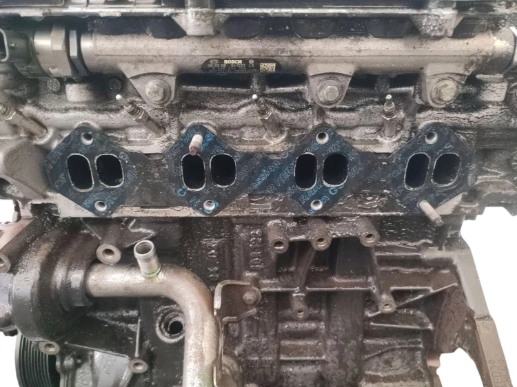 SILNIK SŁUPEK RENAULT LAGUNA III (2007-2010) 2.0 DCI 131KM M9R742