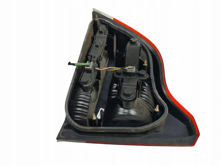 LAMPA PRAWY TYŁ VOLVO S60 I (2000-2004) 2.0 T 180KM 3664080