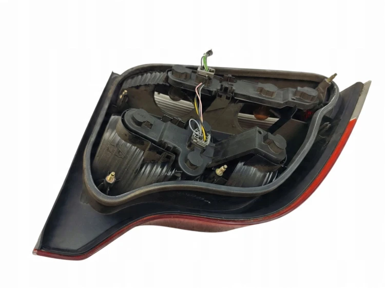 LAMPA PRAWY TYŁ VOLVO S60 I (2000-2004) 2.0 T 180KM 3664080