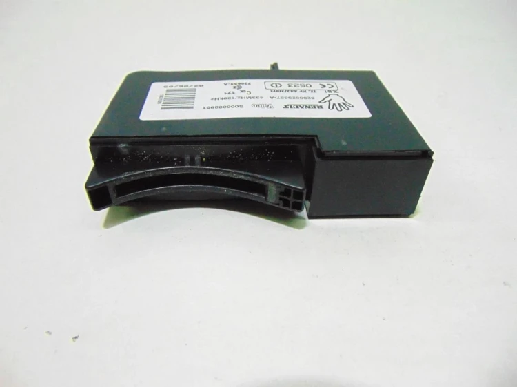 CZYTNIK KART RENAULT ESPACE IV LIFT (2006-2014) 8200625887-A