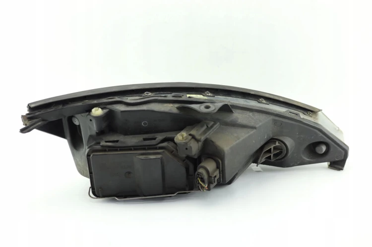 LAMPA LEWY PRZÓD FORD FOCUS MK1 LIFT (2001 -2004) 1.8 TDCI 100HP