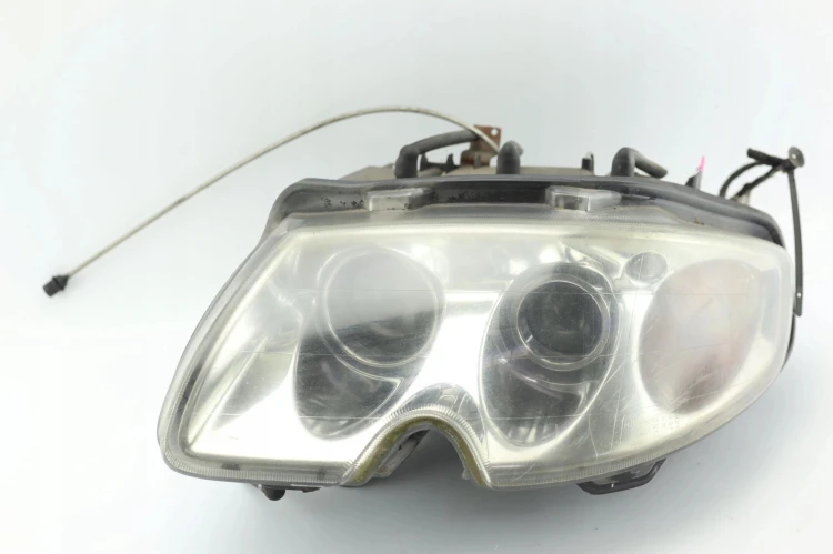 LAMPA LEWY PRZÓD MASERATI QUATTROPORTE V (2004-2008) 4.2 V8 400KM