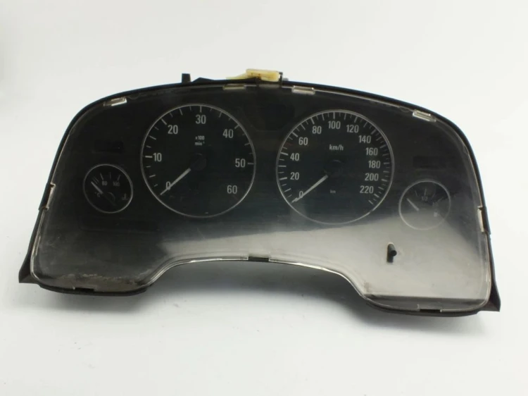 LICZNIK OPEL ZAFIRA A 24461768