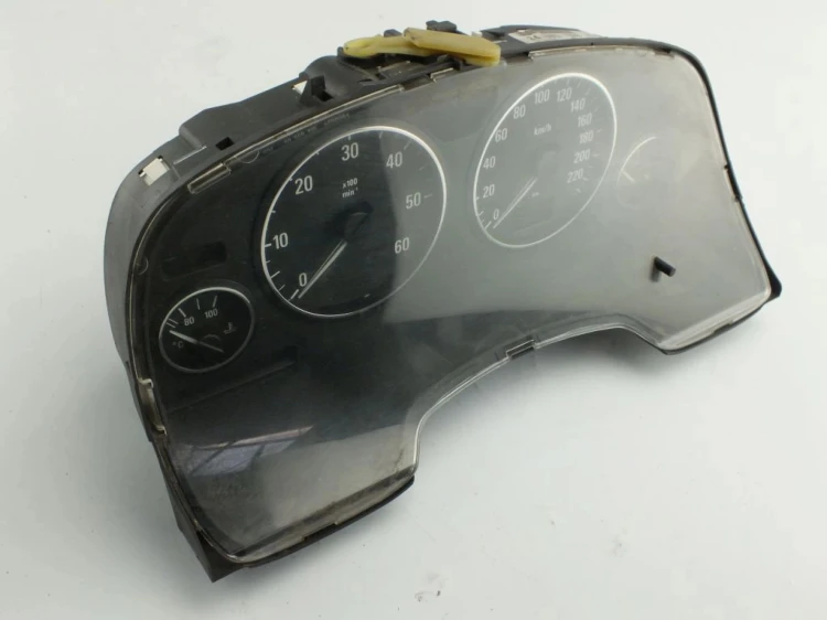 LICZNIK OPEL ZAFIRA A 24461768