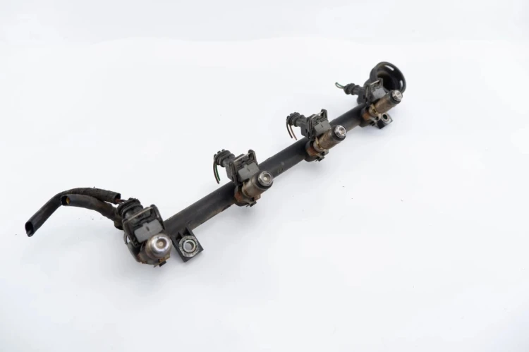 LISTWA WTRYSKOWA RENAULT MEGANE I (1996-1999) 1.4 16V 7700112519