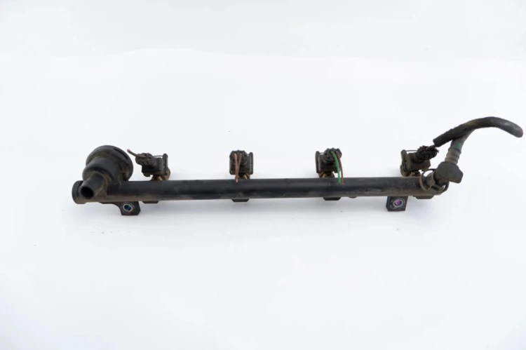 LISTWA WTRYSKOWA RENAULT MEGANE I (1996-1999) 1.4 16V 7700112519