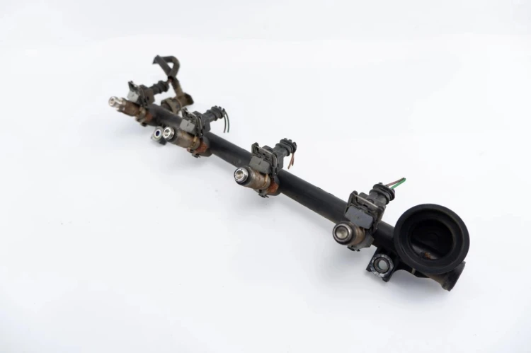 LISTWA WTRYSKOWA RENAULT MEGANE I (1996-1999) 1.4 16V 7700112519