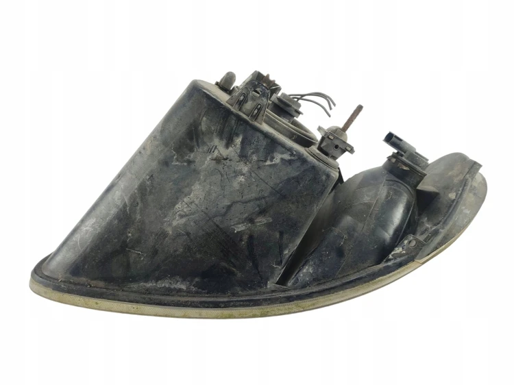 LAMPA PRAWY PRZÓD CHRYSLER VOYAGER IV (2000-2005) 3.8 V6 209KM