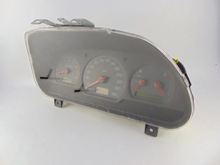 LICZNIK VOLVO S40 1.8 16V 30889710