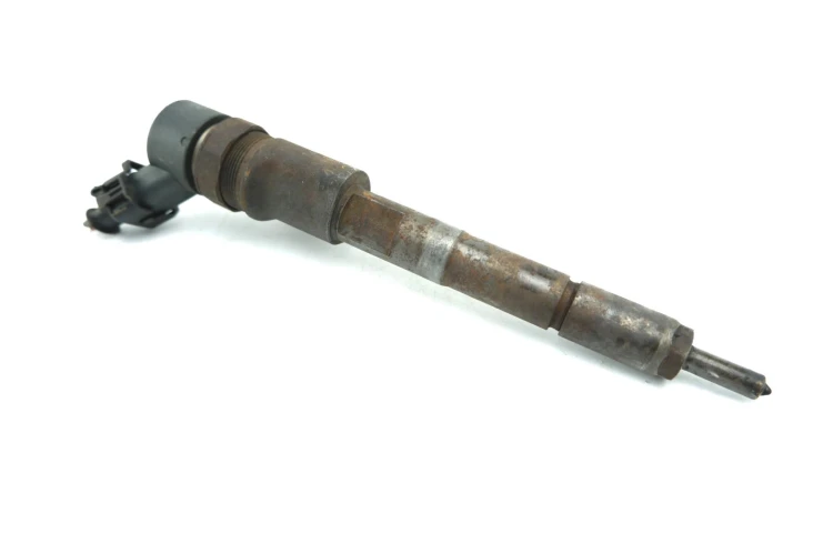 WTRYSKIWACZ TOYOTA YARIS I (1999-2005) 1.4 D4D 23670-33010