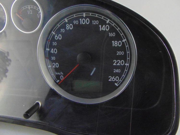 LICZNIK VOLKSWAGEN PASSAT B5 1.9TDI 3B0920927A