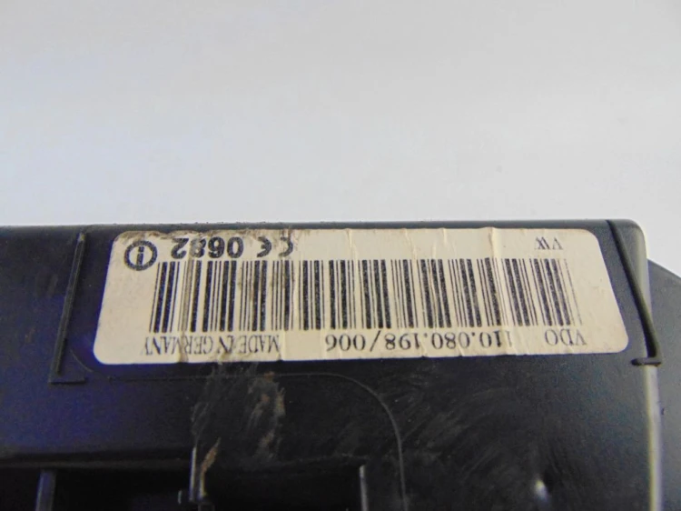 LICZNIK VOLKSWAGEN PASSAT B5 1.9TDI 3B0920927A