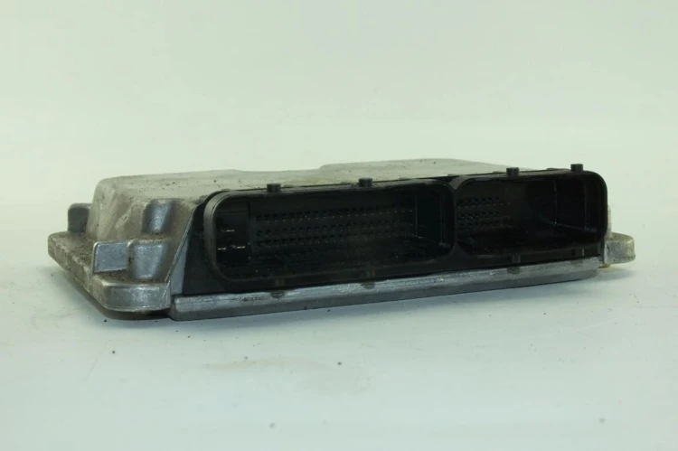 KOMPUTER STEROWNIK SILNIKA OPEL OMEGA B (1994-1999) 2.0 16V 0281010273