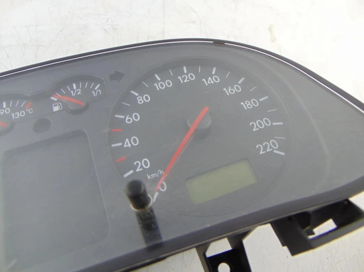 LICZNIK VOLKSWAGEN GOLF IV 1.4 16V 1J0920802