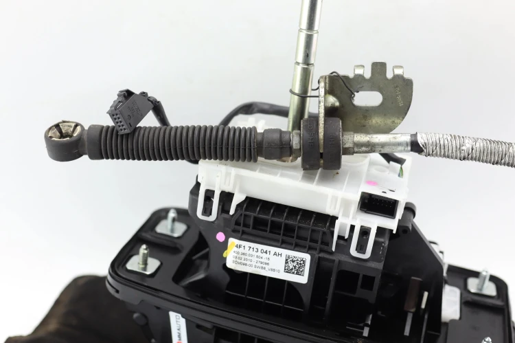 WYBIERAK LINKA BIEGÓW AUTOMAT AUDI A6 C6 LIFT (2008-2011) 2.7 V6 TDI 190KM