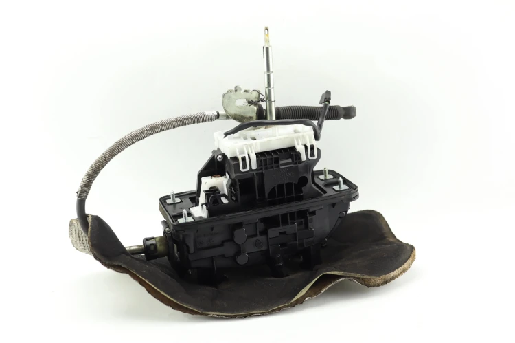 WYBIERAK LINKA BIEGÓW AUTOMAT AUDI A6 C6 LIFT (2008-2011) 2.7 V6 TDI 190KM