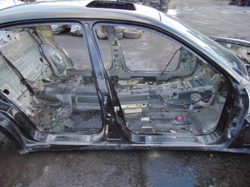 PRÓG PRAWY SŁUPEK ŚRODKOWY MASERATI QUATTROPORTE V (2004-2012)