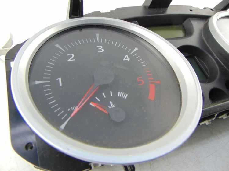 LICZNIK RENAULT MEGANE II LIFT (2005-2008) 2.0 DCI 8200408798 F