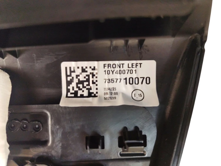 BOCZEK DRZWI LEWY PRZÓD JEEP AVENGER (2022-) 54 kWh 156KM 10Y400701
