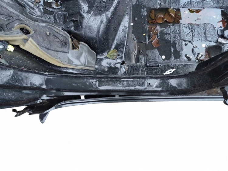 PRÓG PRAWY SŁUPEK ŚRODKOWY AUDI A6 C8 (2018-2023) 2.0 TFSI 245KM