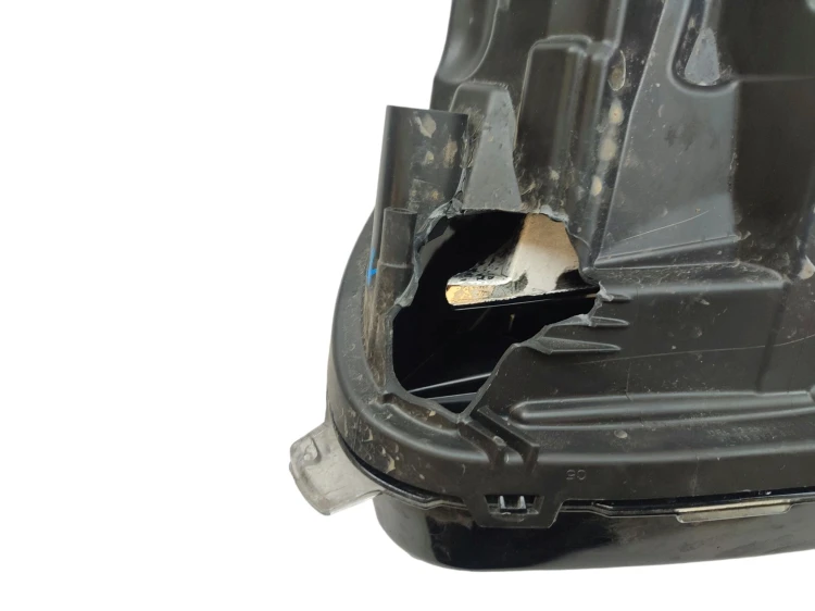 LAMPA PRAWY PRZÓD FORD ECOSPORT II LIFT (2017-2022) 1.0 EcoBoost 125KM MN15