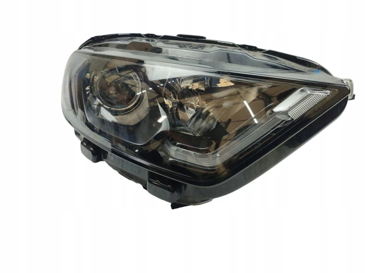 LAMPA PRAWY PRZÓD FORD ECOSPORT II LIFT (2017-2022) 1.0 EcoBoost 125KM MN15