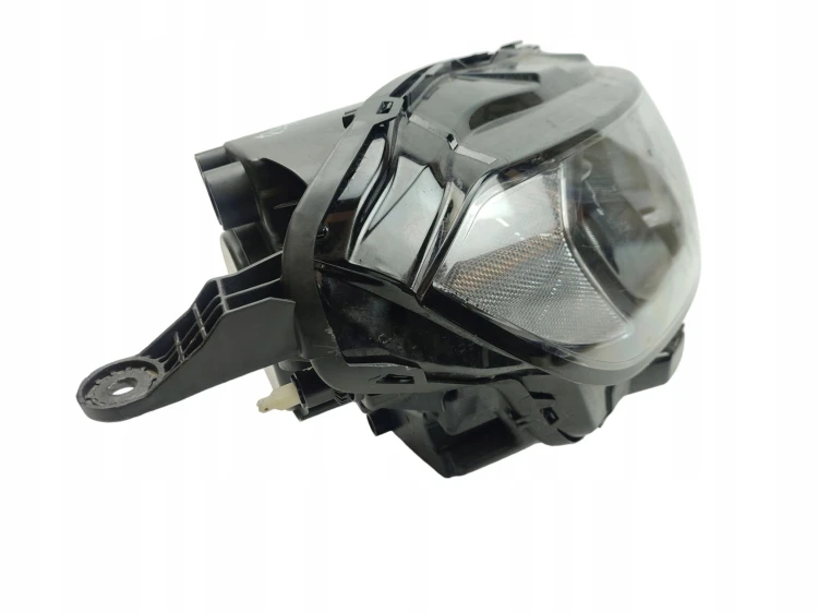LAMPA PRAWY PRZÓD FORD ECOSPORT II LIFT (2017-2022) 1.0 EcoBoost 125KM MN15