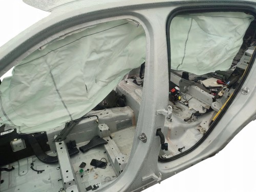 PRÓG LEWY SŁUPEK ŚRODKOWY VOLVO XC40 (2017-2022) 1.5 T3 163KM