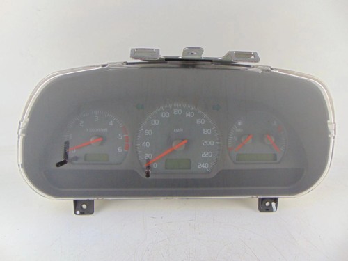 LICZNIK VOLVO V40 I (1995-2004) 30889706/D