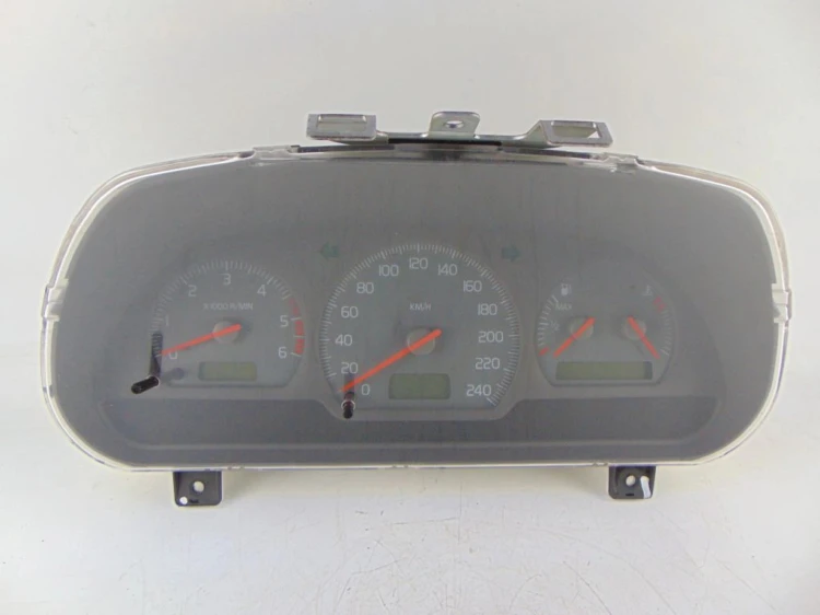LICZNIK VOLVO V40 I (1995-2004) 30889706/D