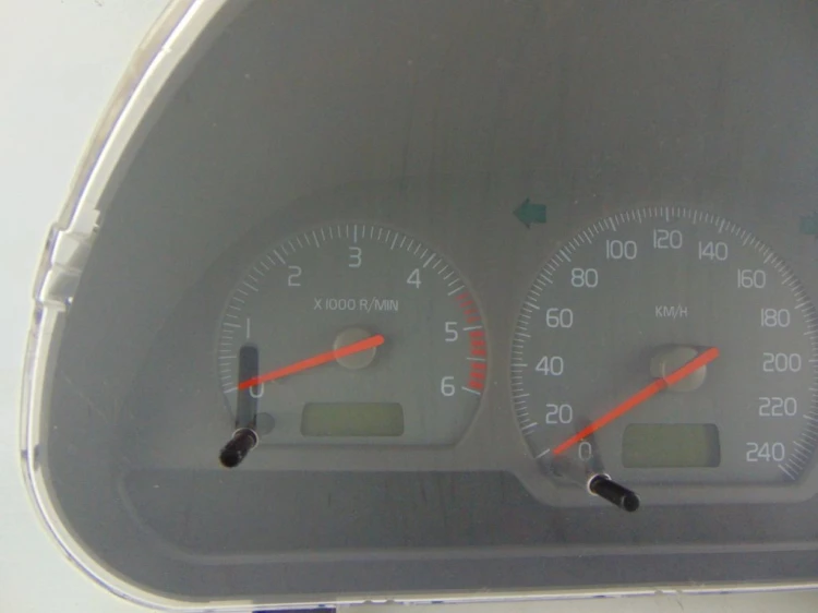 LICZNIK VOLVO V40 I (1995-2004) 30889706/D
