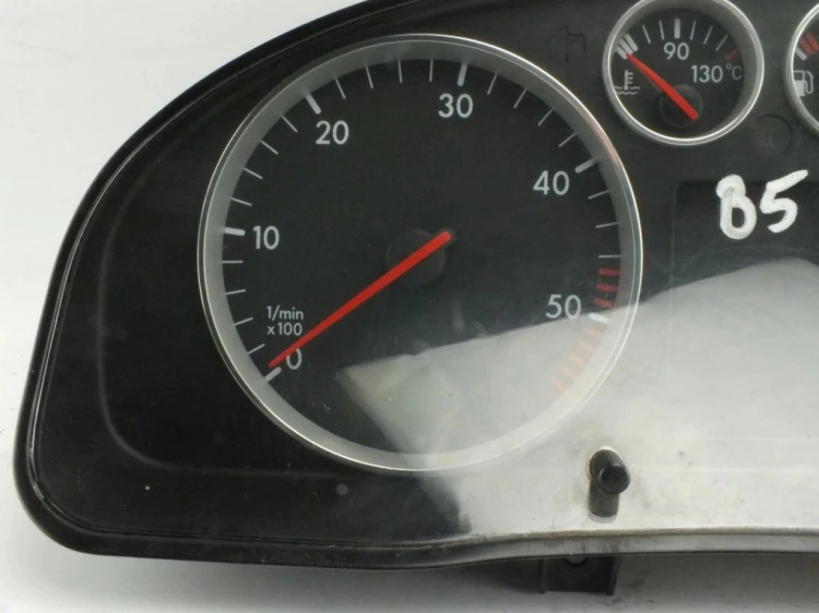 LICZNIK VOLKSWAGEN PASSAT B5 1.9TDI 3B0919861J
