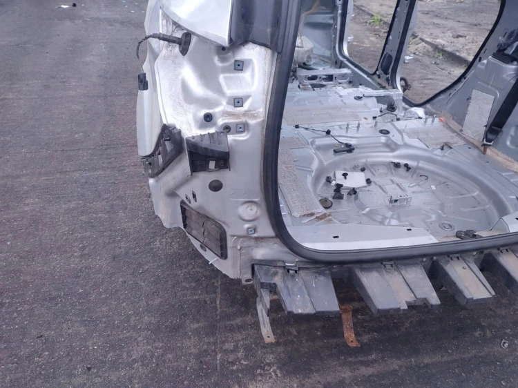 PAS TYLNY Z WANNĄ FORD KUGA MK2 (2012-2016) 2.0 TDCI 140KM