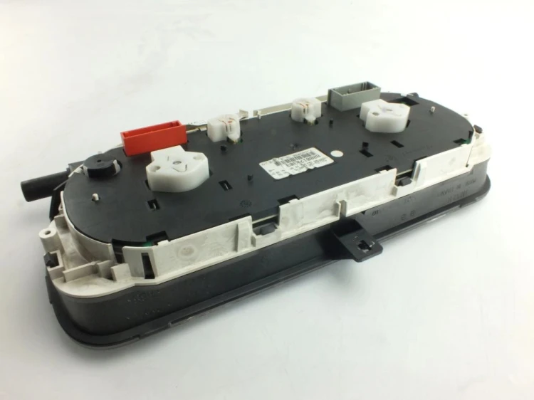 LICZNIK RENAULT LAGUNA II (2001-2005) 2.0 IDE 8200170303