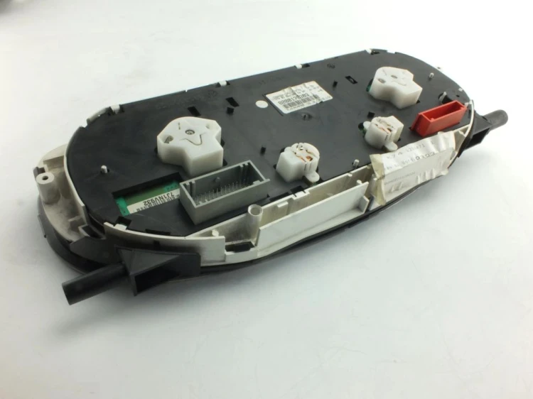 LICZNIK RENAULT LAGUNA II (2001-2005) 2.0 IDE 8200170303