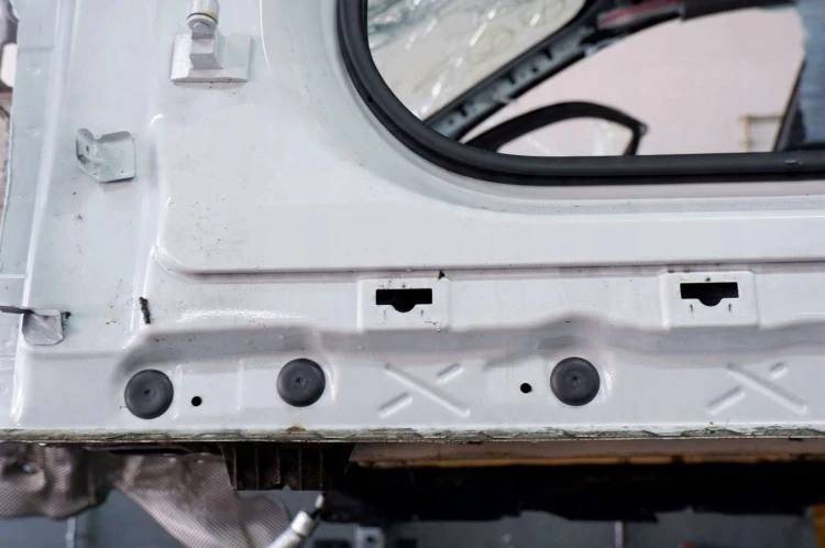 PRÓG LEWY BMW F40 (2019-) 1.5 D 116KM
