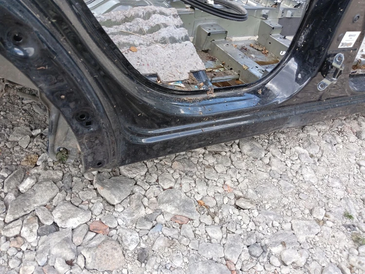 PRÓG PRAWY SŁUPEK ŚRODKOWY RENAULT KADJAR (2015-2018) 1.2 TCE 130KM