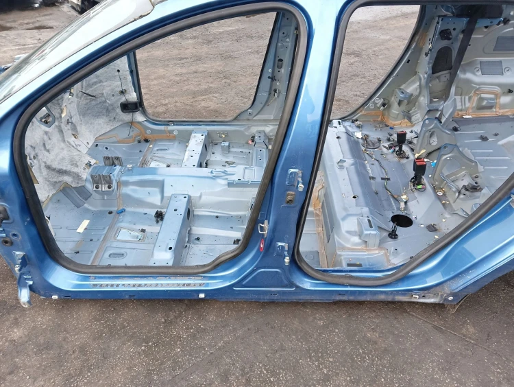 PRÓG LEWY SŁUPEK ŚRODKOWY VOLVO XC60 I LIFT (2013-2017) 2.0 D4 181KM