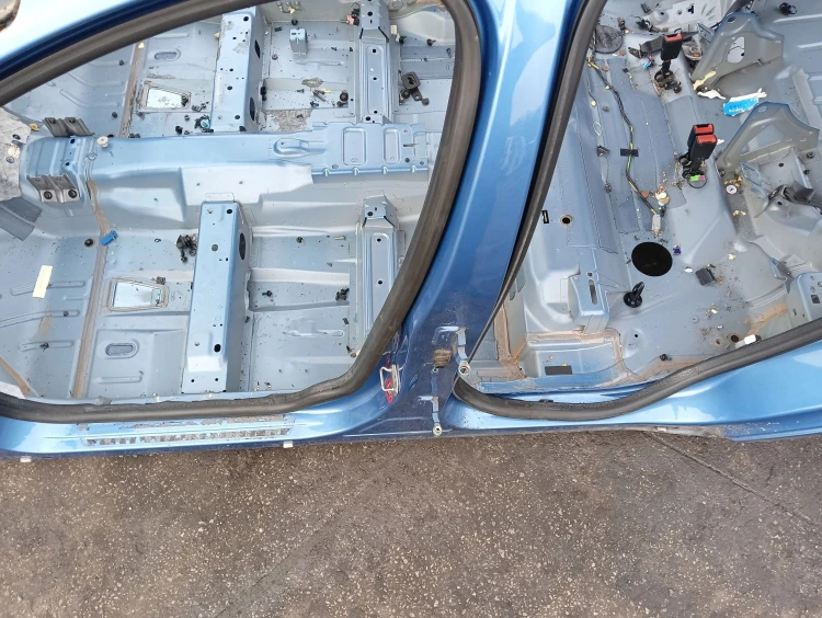 PRÓG LEWY SŁUPEK ŚRODKOWY VOLVO XC60 I LIFT (2013-2017) 2.0 D4 181KM