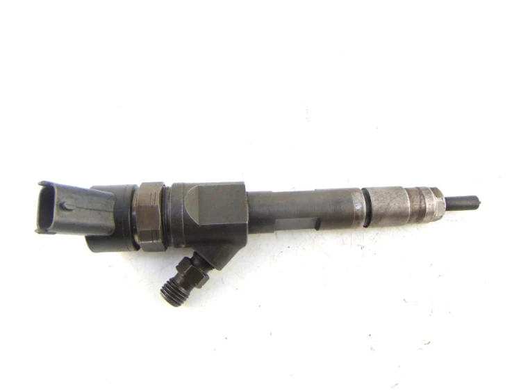 WTRYSKIWACZ RENAULT MEGANE III (2008-2013) 1.9 DCI 0445110328 BOSCH