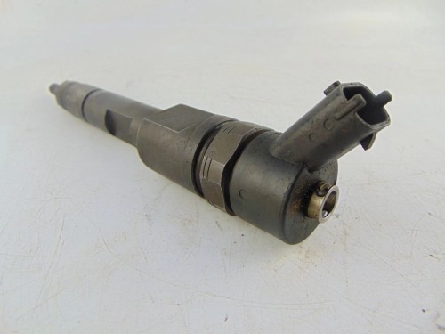 WTRYSKIWACZ RENAULT MEGANE III (2008-2013) 1.9 DCI 0445110328 BOSCH