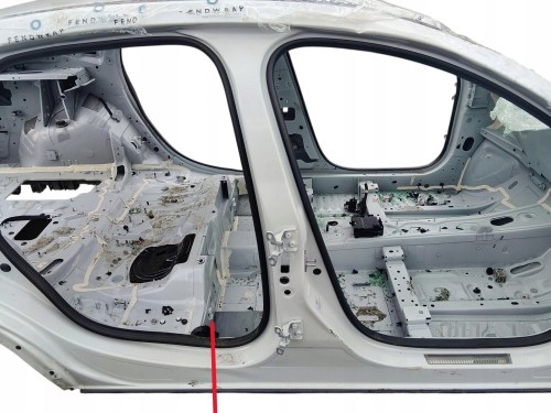 PRÓG PRAWY SŁUPEK ŚRODKOWY RENAULT ARKANA (2021-2023) 1.6 E-TECH 143KM