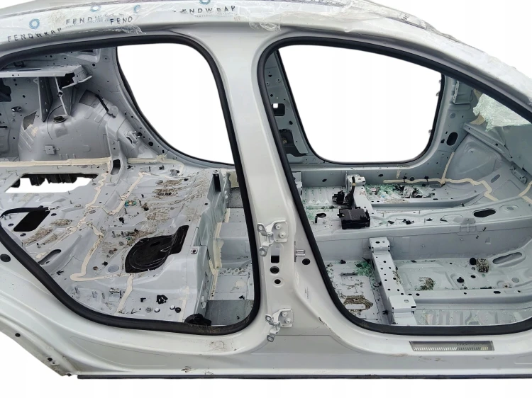 PRÓG PRAWY SŁUPEK ŚRODKOWY RENAULT ARKANA (2021-2023) 1.6 E-TECH 143KM
