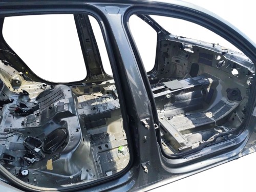 PRÓG PRAWY SŁUPEK ŚRODKOWY AUDI A4 B9 LIFT (2019-2024) 2.0 TFSI 204KM