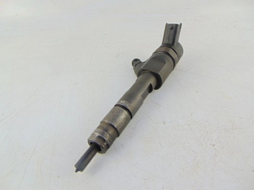 WTRYSKIWACZ RENAULT MEGANE III (2008-2013) 1.9 DCI 0445110328 BOSCH