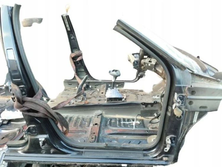 SŁUPEK PRÓG PRAWY DACIA DUSTER I (2010-2013) 1.5 DCI 107KM
