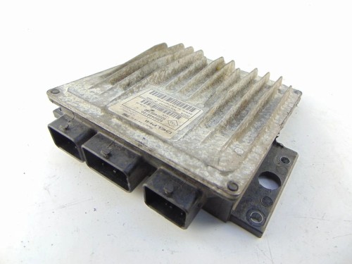 KOMPUTER STEROWNIK SILNIKA RENAULT MEGANE II (2002-2005) 1.5 DCI 8200498188
